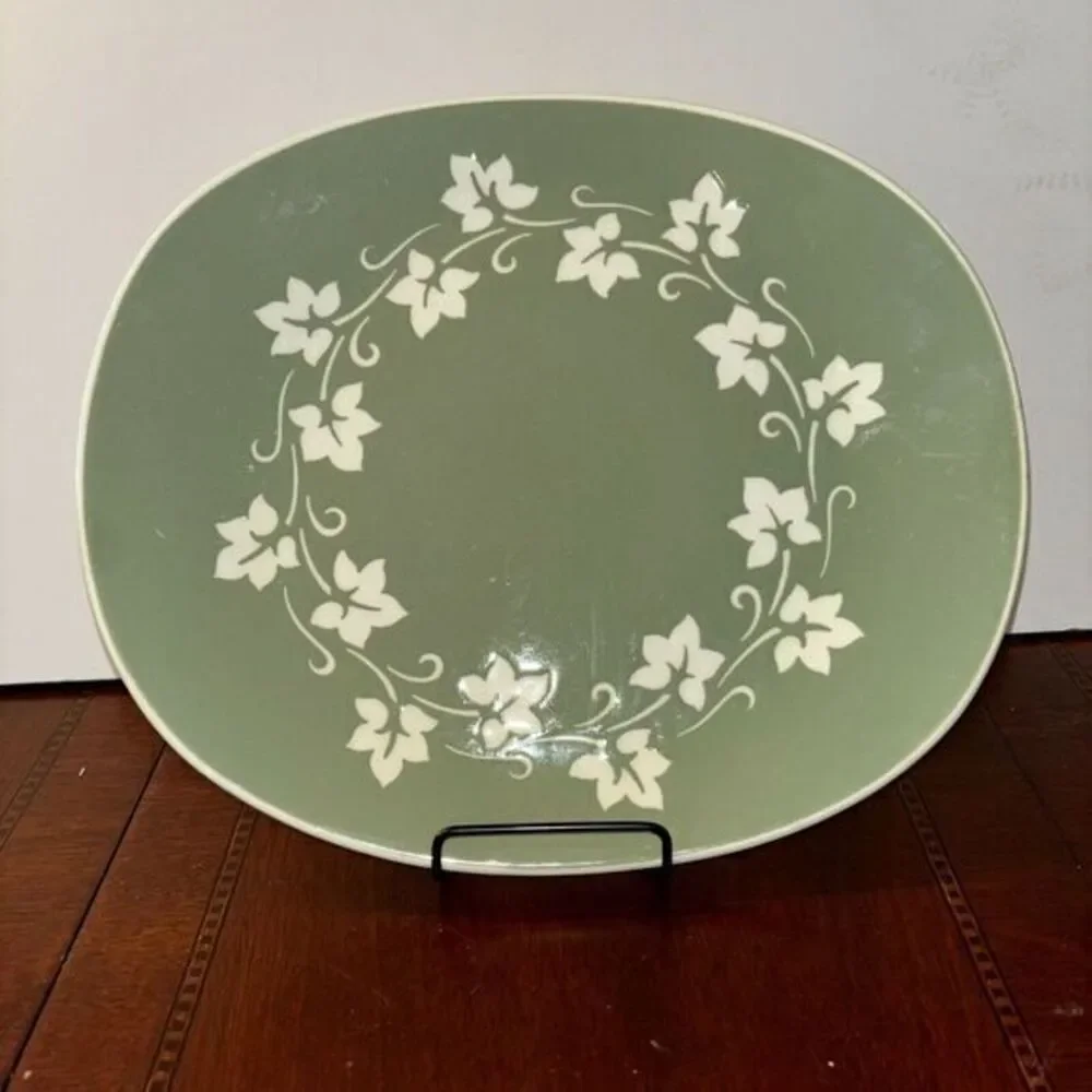 HARKER WHITE IVY WREATH USA GREEN‎ BODY 11 1/2
